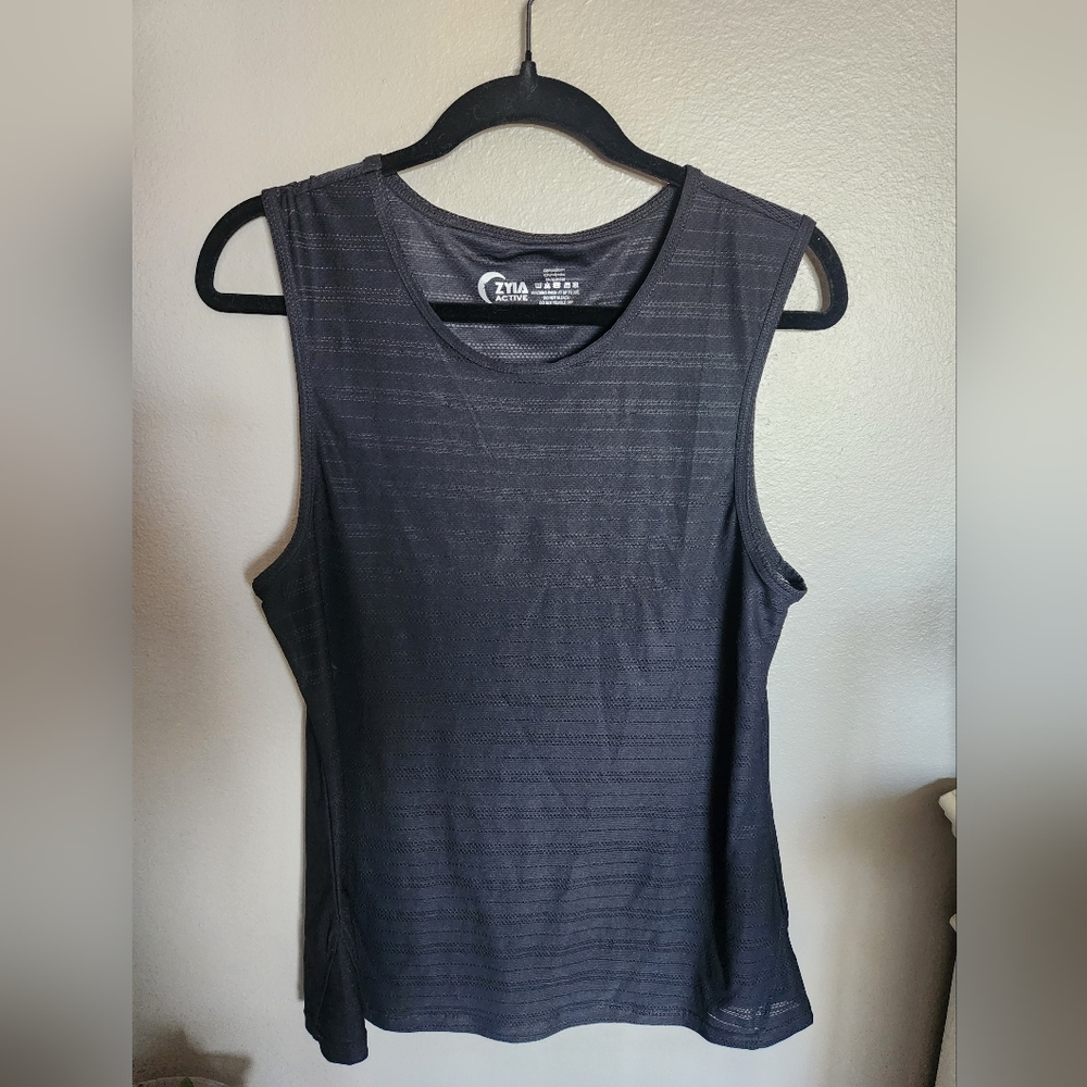 Zyia Tank - NWOT